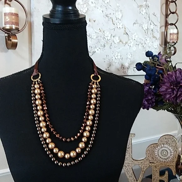 NWOT Stunning Chocolate Multi Strands Beaded Necklace - Picture 16 of 17